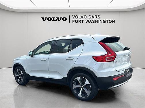 2023 Volvo XC40 