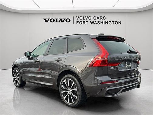2023 Volvo XC60 Plus