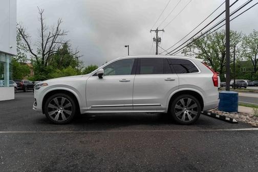 2022 Volvo XC90 T6 Inscription