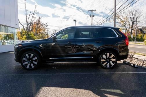 2024 Volvo XC90 Recharge Plug-In Hybrid T8 Plus Bright Theme 7 Passenger