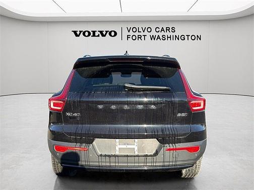 2023 Volvo XC40 Plus