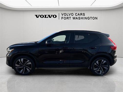 2023 Volvo XC40 Plus