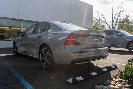 2024 Volvo S60 Ultimate