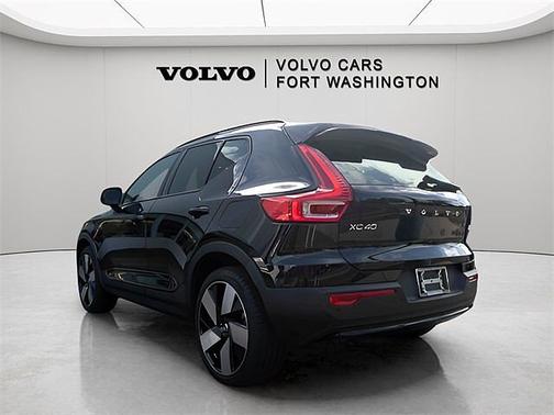 2024 Volvo XC40 Ultimate