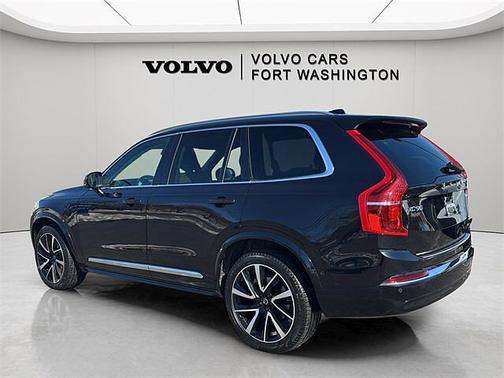 2023 Volvo XC90 Plus