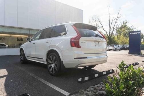2022 Volvo XC90 T6 Inscription