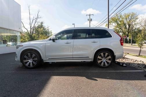2022 Volvo XC90 T6 Inscription