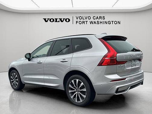 2025 Volvo XC60 Plus