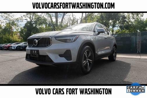 2025 Volvo XC40 B5 Core
