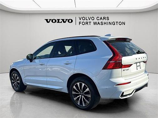 2023 Volvo XC60 Plus