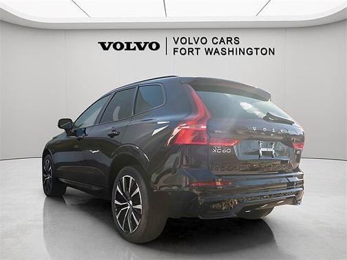 2023 Volvo XC60 Plus