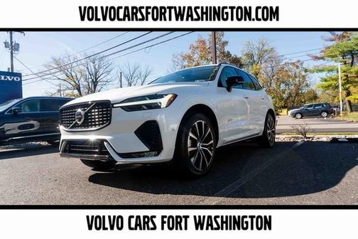 2023 Volvo XC60 B5 Plus Dark Theme