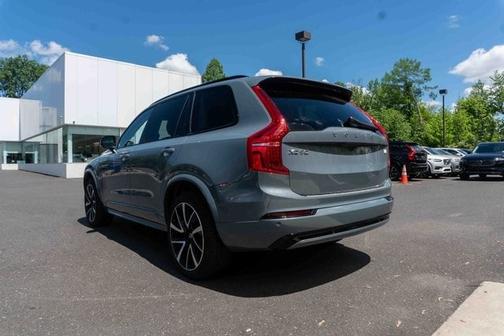 2023 Volvo XC90 Recharge Plug-In Hybrid T8 Plus Dark Theme 7 Passenger