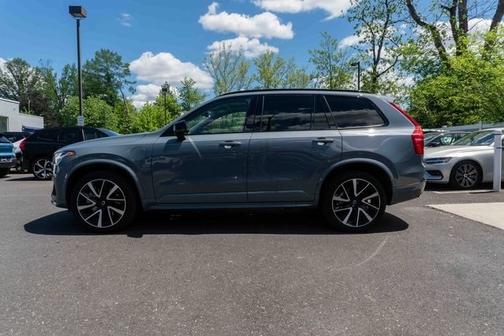 2023 Volvo XC90 Recharge Plug-In Hybrid T8 Plus Dark Theme 7 Passenger
