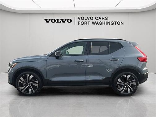 2023 Volvo XC40 Plus