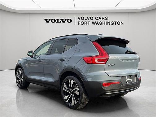 2023 Volvo XC40 Plus