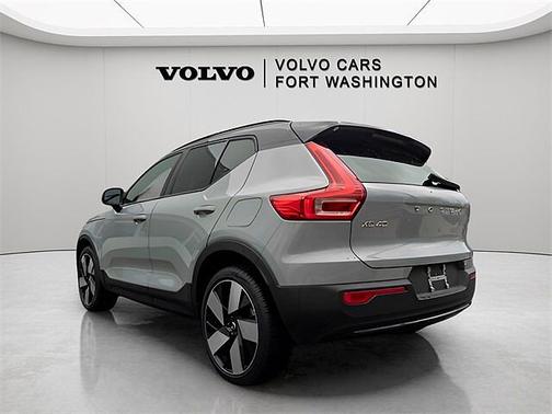2024 Volvo XC40 Plus