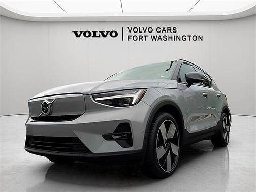 2024 Volvo XC40 Plus
