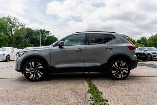 2024 Volvo XC40 Ultimate