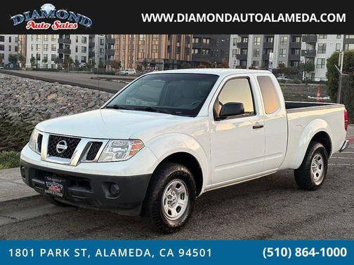Glacier White 2013 Nissan Frontier S