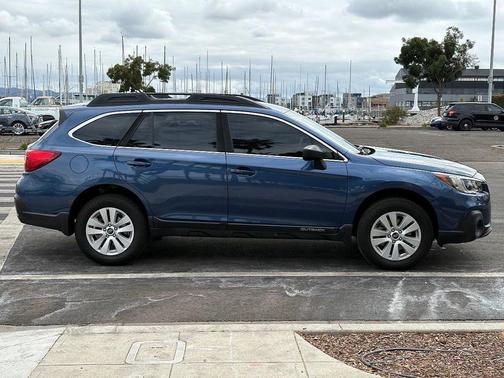2019 Subaru Outback 2.5i