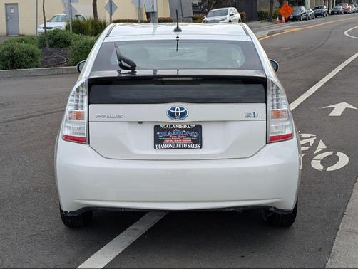 2010 Toyota Prius IV