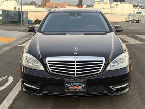 2010 Mercedes-Benz S-Class Sedan