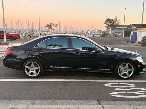 2010 Mercedes-Benz S-Class Sedan
