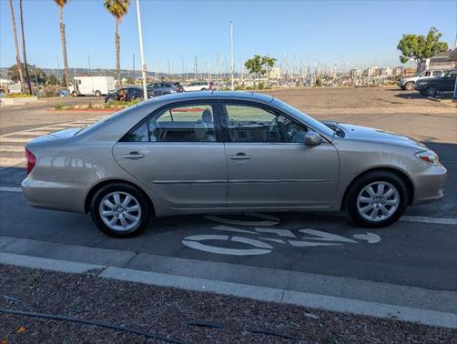 2003 Toyota Camry XLE