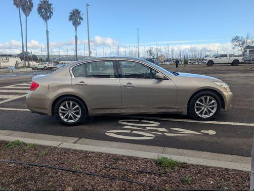 2009 INFINITI G37 Journey