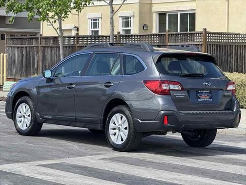 2018 Subaru Outback 2.5i