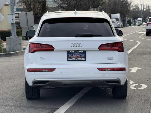 2018 Audi Q5 2.0T Premium Plus