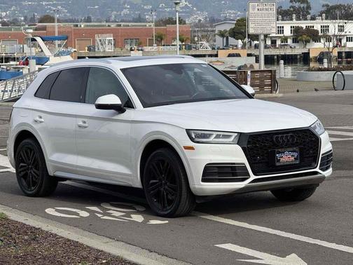 2018 Audi Q5 2.0T Premium Plus