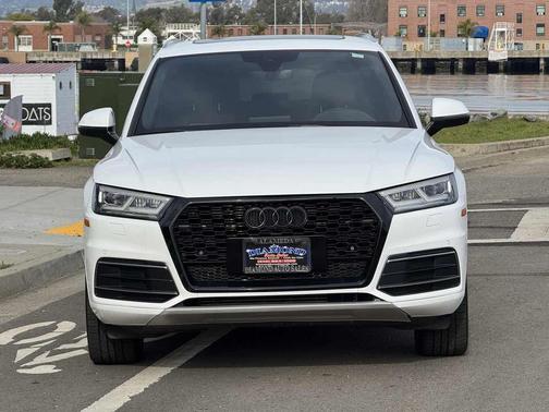 2018 Audi Q5 2.0T Premium Plus