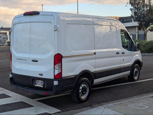 2018 Ford Transit-250 Base