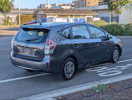 2017 Toyota Prius v Two