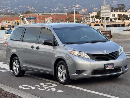 2011 Toyota Sienna 