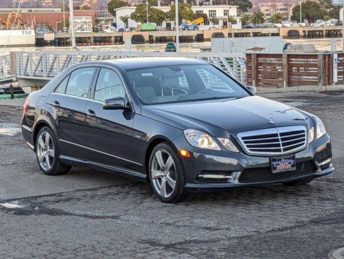 Photo 3 of 12 of 2012 Mercedes-Benz E-Class E 350