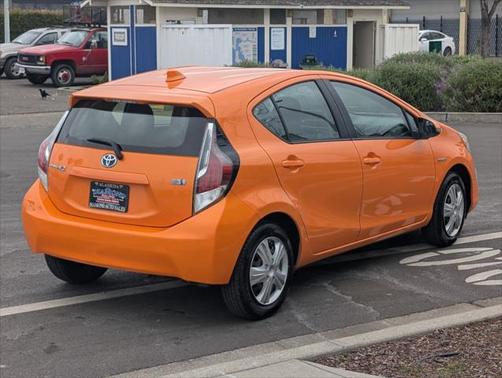 2016 Toyota Prius c Two