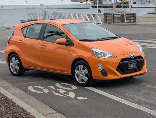 2016 Toyota Prius c Two