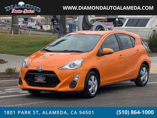 2016 Toyota Prius c Two