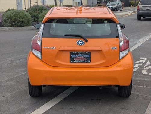 2016 Toyota Prius c Two
