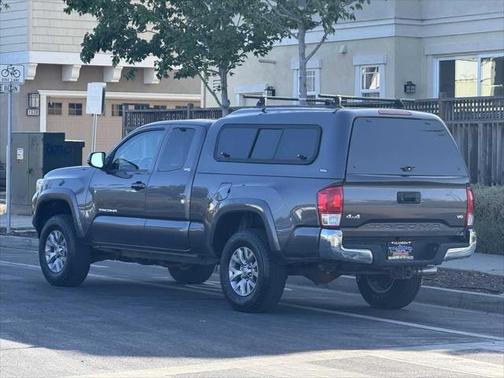 2016 Toyota Tacoma SR5