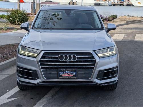 Florett Silver Metallic 2018 Audi Q7 3.0T Prestige