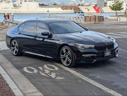 2017 BMW 740 740i