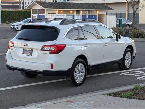 2017 Subaru Outback 2.5i Premium