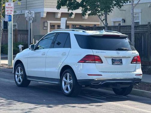 2016 Mercedes-Benz GLE-Class GLE 300d 4MATIC