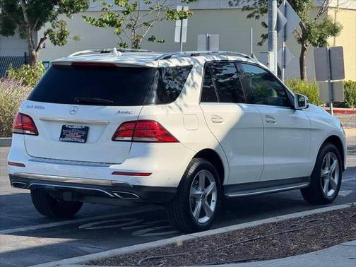 2016 Mercedes-Benz GLE-Class GLE 300d 4MATIC
