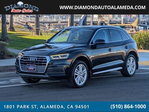 Brilliant Black 2018 Audi Q5 2.0T Tech Premium