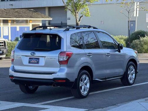 Ice Silver Metallic 2014 Subaru Forester 2.5i Limited
